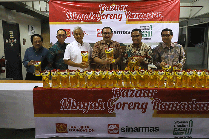 Pembukaan Bazaar Minyak Goreng di iNews Tower, MNC Center, Kebon Sirih, Jakarta Pusat, Kamis (6/4/2023).