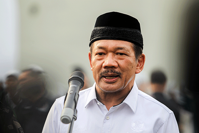 Sejumlah peserta saat melakukan upacara pelepasan kegiatan ekspedisi ramadan penuh inspirasi tahun 1444 Hijriah di Kolinlamil, Jakarta Utara.