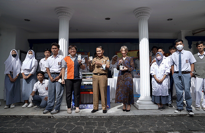 Peluncuran program IMCD Stem4Youth dalam rangka Hari Kreativitas dan Inovasi Dunia di Jakarta, Senin (10/4/2023).