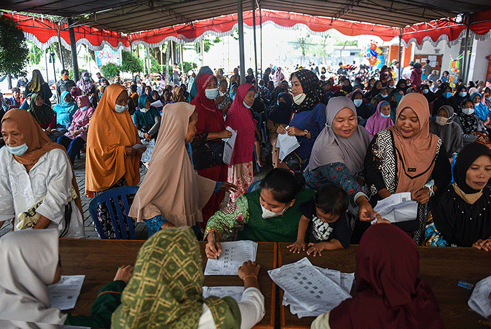 Setiap KPM akan mendapatkan bantuan pangan beras masing-masing sebanyak 10 Kg.