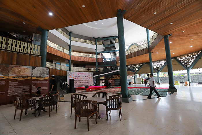 Suasana gedung Serbaguna Setu Babakan di Kawasan Perkampungan Budaya Betawi (PBB) Jagakarsa, Jakarta Selatan, Jumat (14/4/2023).