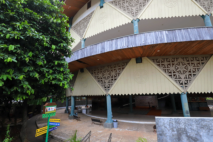 Suasana gedung Serbaguna Setu Babakan di Kawasan Perkampungan Budaya Betawi (PBB) Jagakarsa, Jakarta Selatan, Jumat (14/4/2023).