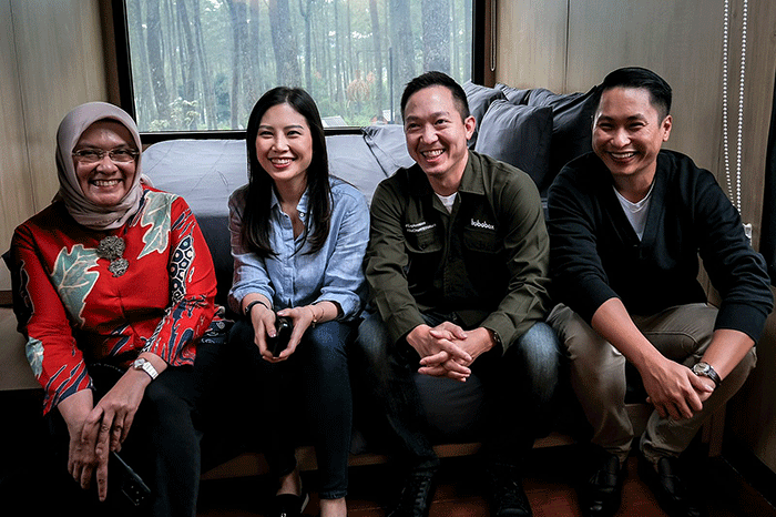 Wamenparekraf Angela Tanoesoedibjo melakukan kunjungan kerja ke Cikole dan dan meninjau Bobocabin.