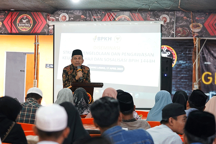 Sosialisasikan Pengawasan dan strategi pengelolaan Keuangan Haji di adang Lawas, Sumatera Utara, Senin (17/4/2023).