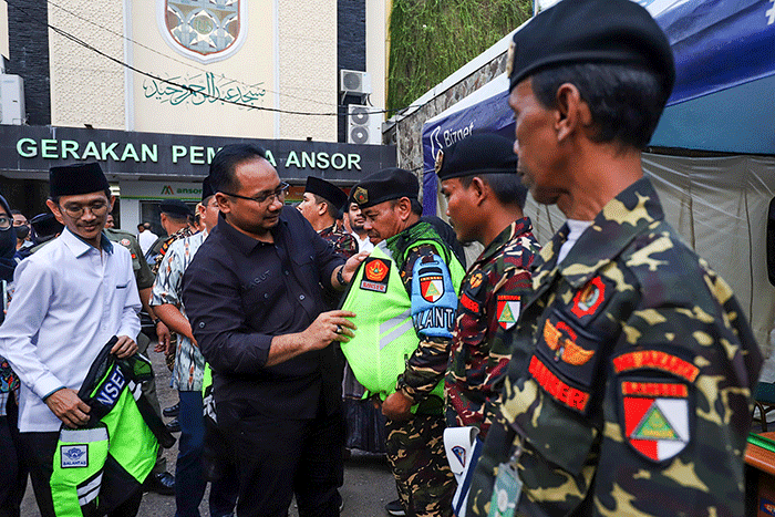 Ketua Umum Pimpinan Pusat Gerakan Pemuda Ansor Yaqut Cholil Qoumas saat menghadiri peresmian posko mudik barisan Ansor serbaguna di Jakarta.