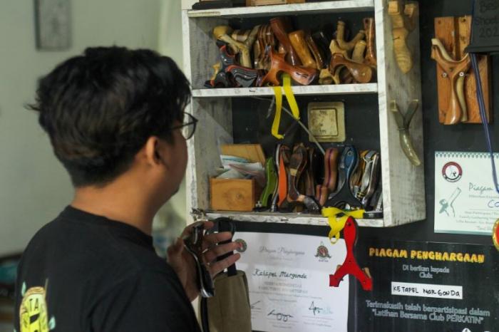 Satria menjelaskan, saat ini katapel bukan lagi permainan tradisional, melainkan olahraga yang sudah mendunia.