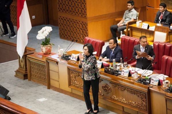 Menteri Keuangan Sri Mulyani menyampaikan pidato saat Rapat Paripurna DPR RI Ke-25 Masa Persidangan V Tahun Sidang 2022-2023 .