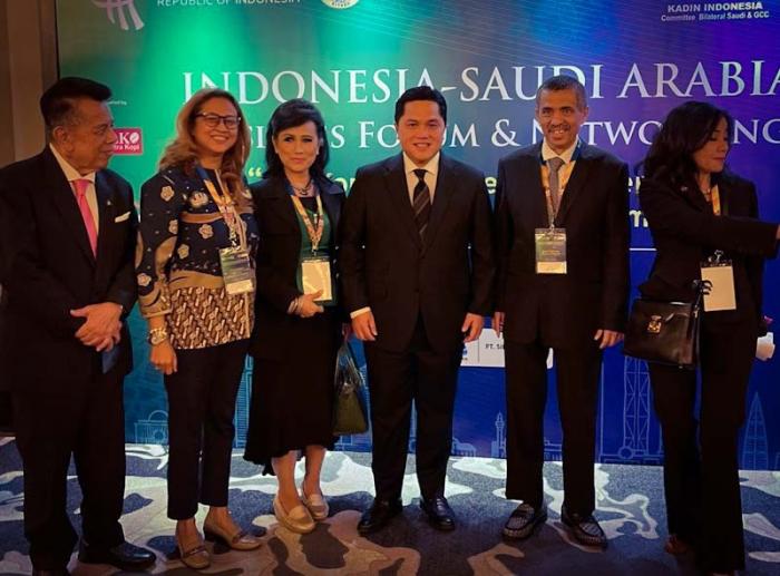 Turut hadir pada acara itu Menteri  Badan Usaha Milik Negara (BUMN) Erick Thohir, Menteri Investasi/Kepala Badan Koordinasi Penanaman Modal (BKPM) Bahlil Lahada