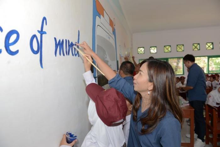 Asuransi Astra meresmikan pembangunan ulang gedung sekolah SDN Gelar 1 Cianjur & SMP PGRI Warungkondang .