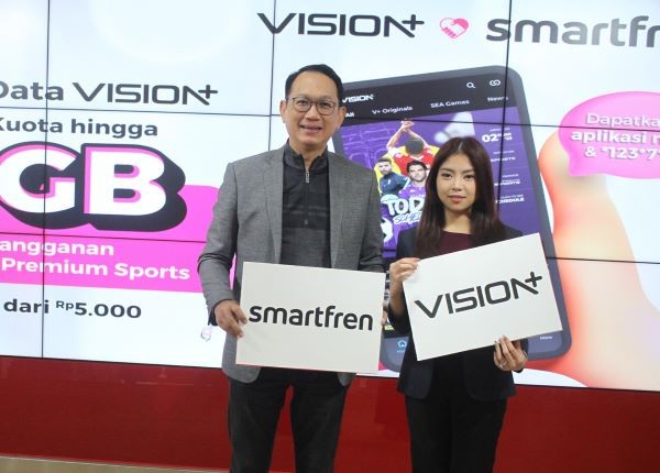 Pelanggan setia Smartfren yang menggunakan paket data Vision+ akan mendapatkan gratis akses konten streaming premium tanpa iklan.