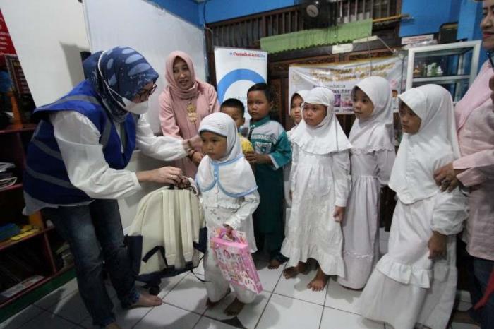 Panin Dai-ichi Life lakukan kegiatan literasi keuangan khususnya mengenai asuransi kepada para orang tua siswa Pendidikan Anak Usia Dini PKBM Citra Binar Rahma.