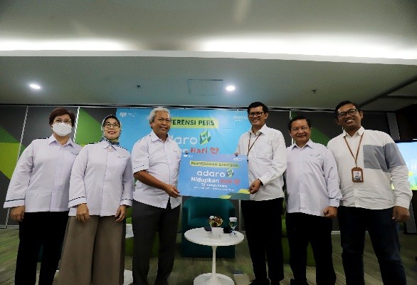 Dalam rangka ulang tahun ke-31, Adaro menggandeng Rumah Zakat untuk mendistribusikan sebanyak 31.000 paket sembako kepada keluarga pra sejahtera