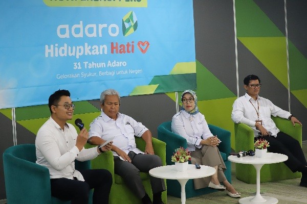 Dalam rangka ulang tahun ke-31, Adaro menggandeng Rumah Zakat untuk mendistribusikan sebanyak 31.000 paket sembako kepada keluarga pra sejahtera