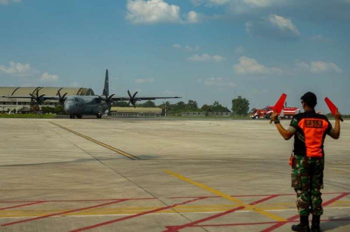 Pesawat C-130J Super Hercules TNI AU tiba di Lanud Halim Perdanakusuma, Jakarta, Rabu (28/6/2023).