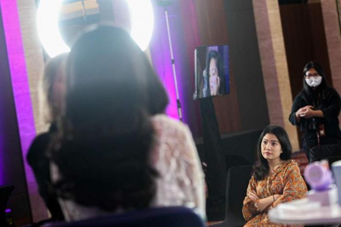 CEO PT Nusantara Sarana Outlet (Soulyu) Valencia Tanoesoedibyo menghadiri Soulyu Make Up Class hari kedua di MNC Kebon Jeruk, Jakarta.