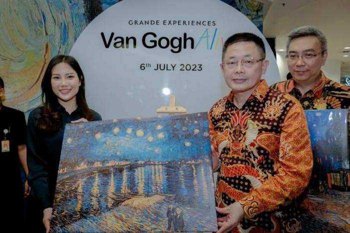 Wamenparekraf Angela Tanoesoedibjo menghadiri pembukaan pameran 