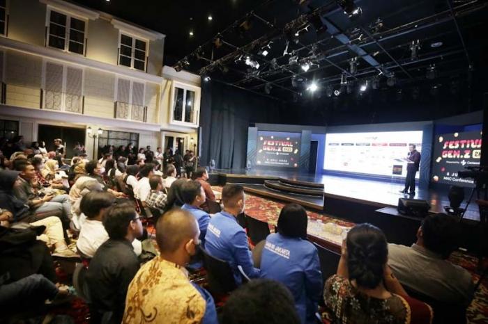 Executive Chairman MNC Group Hary Tanoesoedibjoacara membuka Festival Gen Z 2023 di MNC Conference Hall, Sabtu (8/7/2023).