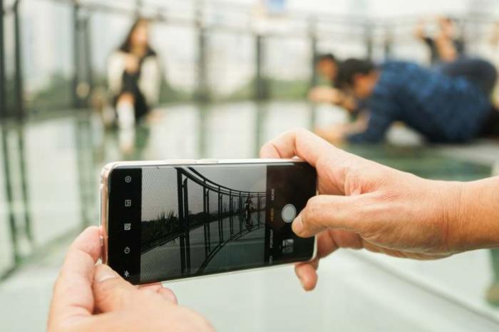 Smartphone terbaru Realme 11 Pro Series 5G ini akan diluncurkan di Indonesias pada 18 Juli 2023 mendatang.