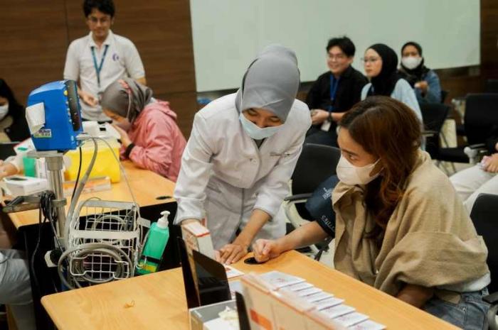 MNC Life bekerja sama dengan RSPI Puri Indah menggelar seminar kesehatan sekaligus konsultasi kesehatan gratis bagi para karyawan MNC Group.