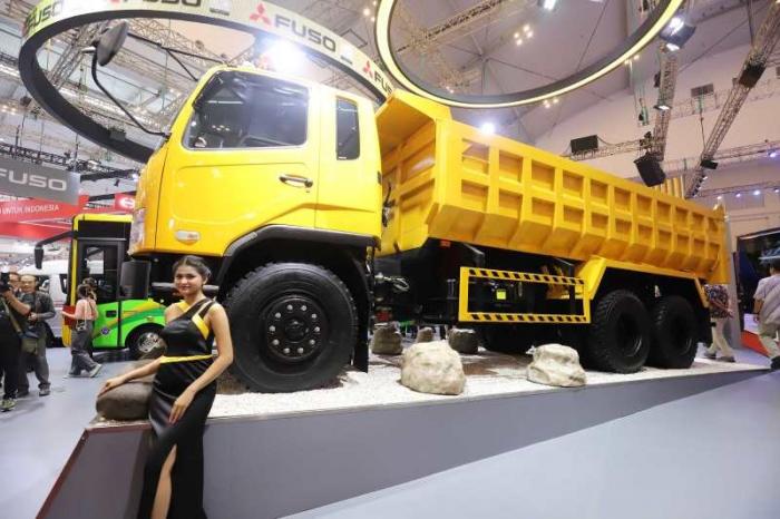 Mitsubishi Fuso Canter edisi ulang tahun ke-60 hadir dalam pameran otomotif Gaikindo Indonesia International Auto Show (GIIAS) 2023 di ICE BSD, Tangerang.