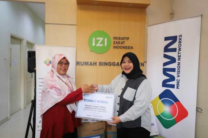 MNC Vision Networks bersama MNC Peduli memberikan bantuan berupa kebutuhan sehari-hari di Rumah Singgah Pasien, Inisiatif Zakat Indonesia (Izi), Jakarta.