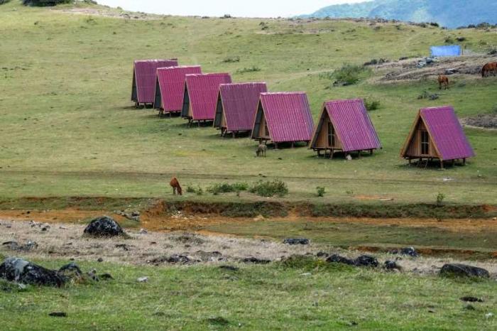 Foto udara memperlihatkan kawasan wisata padang savana Lappa Laona, di Kabupaten Barru, Sulawesi Selatan, Sabtu (12/8/20230.