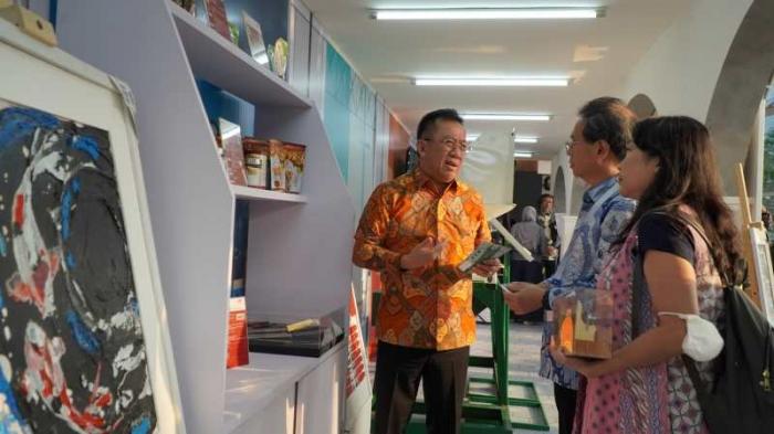 Dalam pameran GIIAS kali ini, Astra melalui YDBA menghadirkan 32 produk UMKM dalam 7 zona.