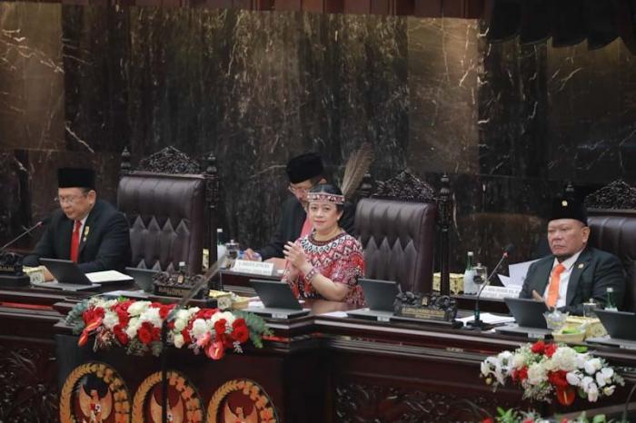 Presiden Jokowi menghadiri Sidang Tahunan MPR dan Sidang Bersama DPR-DPD Tahun 2023 di Gedung Nusantara, Kompleks Parlemen, Senayan, Jakarta, Rabu (16/8/2023).