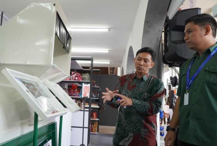 YDBA menghadirkan 32 produk UMKM dalam 7 zona, yaitu zona pohon industri, manufaktur, bengkel, inovasi, teknologi tepat guna, alat kesehatan dan zona fun area.