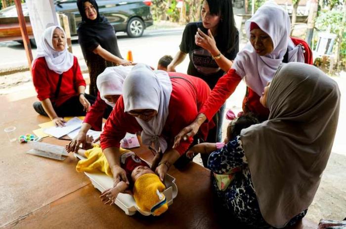 Pemerintah terus berupaya mempercepat penurunan angka stunting secara nasional yang menargetkan sebesar 14 persen di tahun 2024.