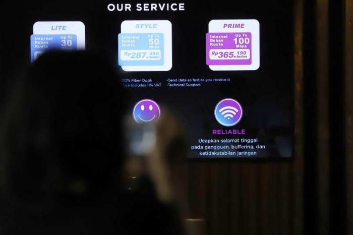 Rajafiber menawarkan internet 100 persen fiber optik dengan tiga pilihan layanan yaitu lite, style, dan premium dengan harga mulai dari Rp243.090 per bulan