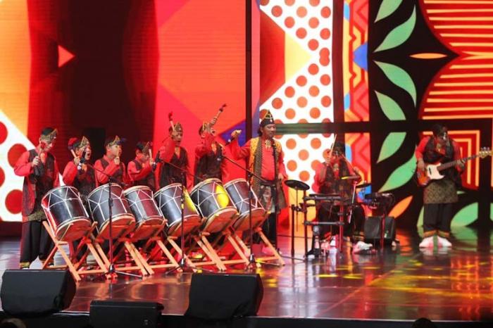 Sejumlah artis papan atas Indonesia turut memeriahkan acara peluncuran iNews Media Group, di Jakarta Concert Hall, Kamis (31/8/2023).