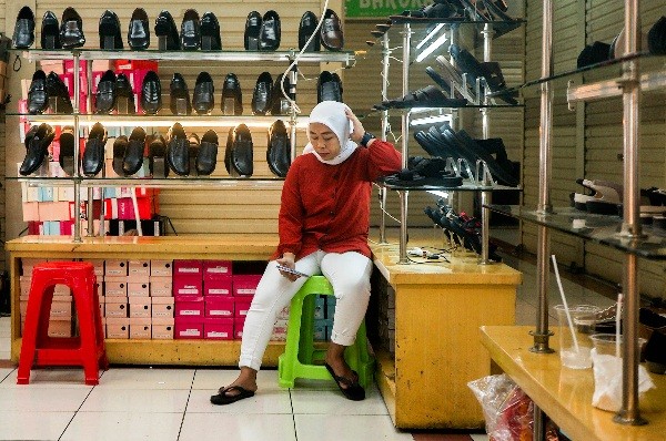 Suasana kios di Pasar Tanah Abang, Jakarta tampak sepi, Rabu (20/9/2023).
