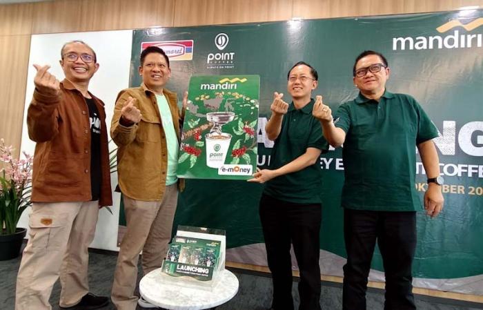 Bank Mandiri berkolaborasi dengan PT Indomarco Prismatama (Indomaret) meluncurkan e-Money Co-Branding berdesain khusus Point Coffee untuk mempermudah transaksi.