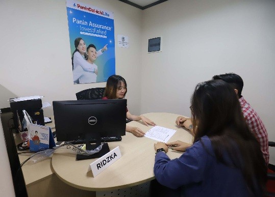 Panin Dai-ichi Life membayarkan klaim asuransi jiwa untuk manfaat tutup usia kepada salah satu nasabahnya di Medan, Sumatera Utara senilai Rp 1,5 Miliar.