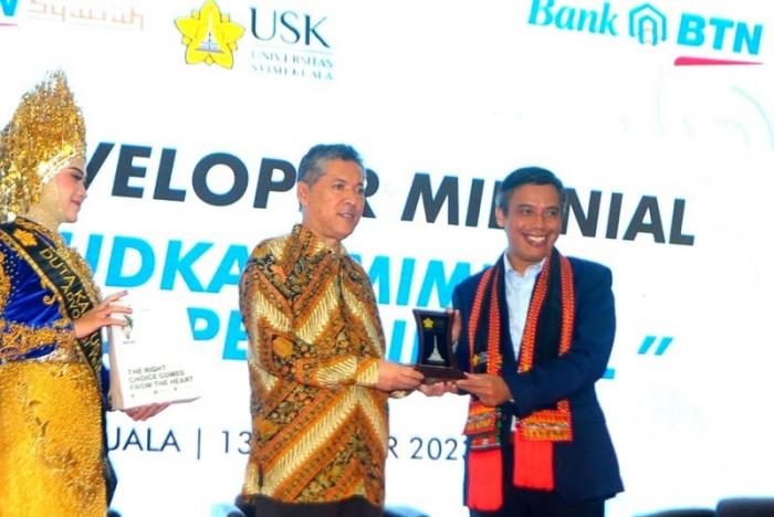 Dirut Bank BTN Nixon LP Napitupulu memberikan kuliah umum di hadapan peserta Pelatihan Developer Milenial Bank BTN, di Audiotorium Universitas Syiah Kuala.
