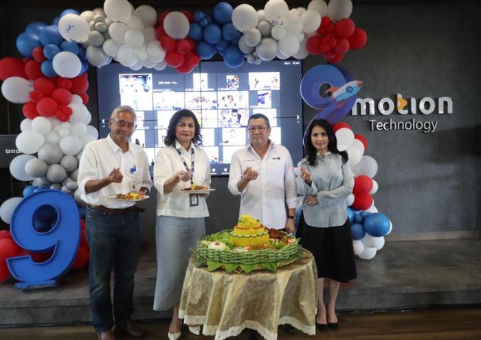 Chairman MNC Group Hary Tanoesoedibjo menghadiri perayaan HUT ke-9 MNC Bank, di Gedung MNC Bank, Jakarta Pusat, Kamis (19/10/2023).