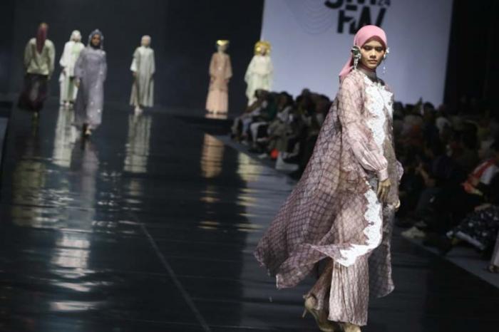 BSI secara kontinu terus mendukung pertumbuhan ekosistem industri halal di Indonesia, salah satunya lewat pengembangan halal lifestyle di bidang fesyen muslim.