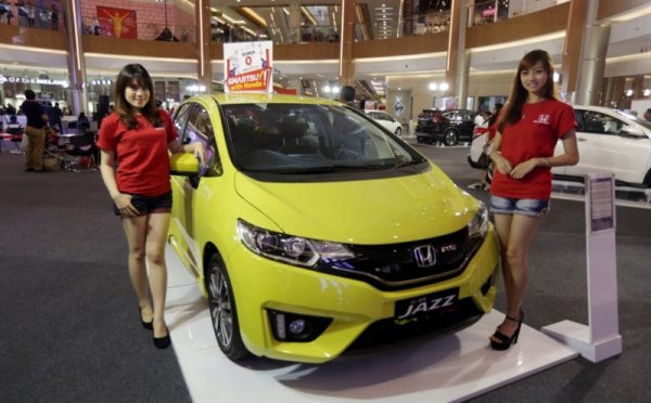 Menperin Minta Dealer Aktif Ajak Masyarakat Beli Mobil Baru