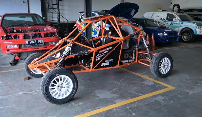 Intip Bengkel Mobil Balap Milik Rifat Sungkar, Ada Buggy Mirip Remote Control