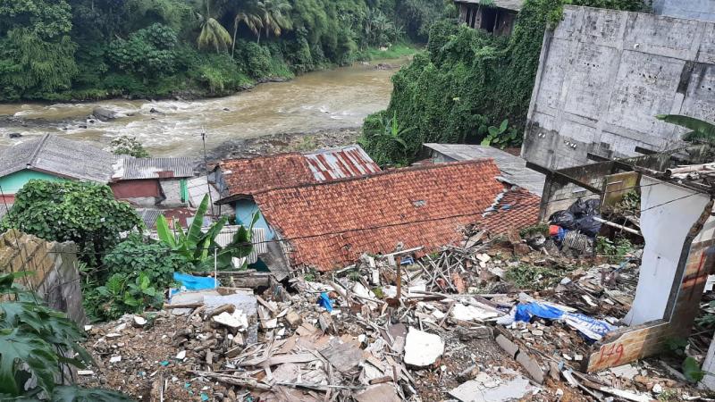 Lahan Proyek KAI Double Track Bogor-Sukabumi Ambrol, 7 Orang Tertimbun
