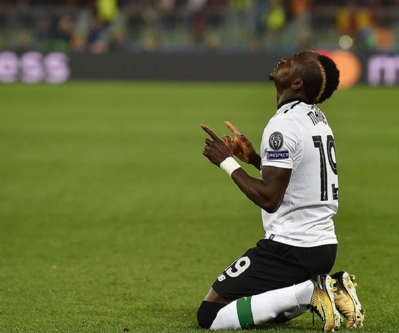 Jadi Miliarder Bergaji Rp2,8 Miliar, Sadio Mane Tak Segan Bersihkan Toilet Masjid