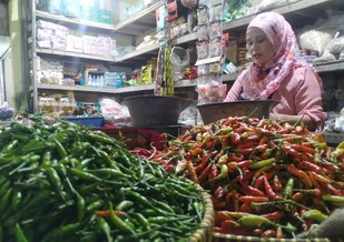 Harga Cabai dan Bawang Merah Melonjak Tajam di Pasar Cigasong Majalengka