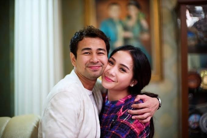 Raffi Ahmad Beri Kado Istri Mesin ATM Pribadi, Nagita: Saya Sering Pinjam Uang Cash