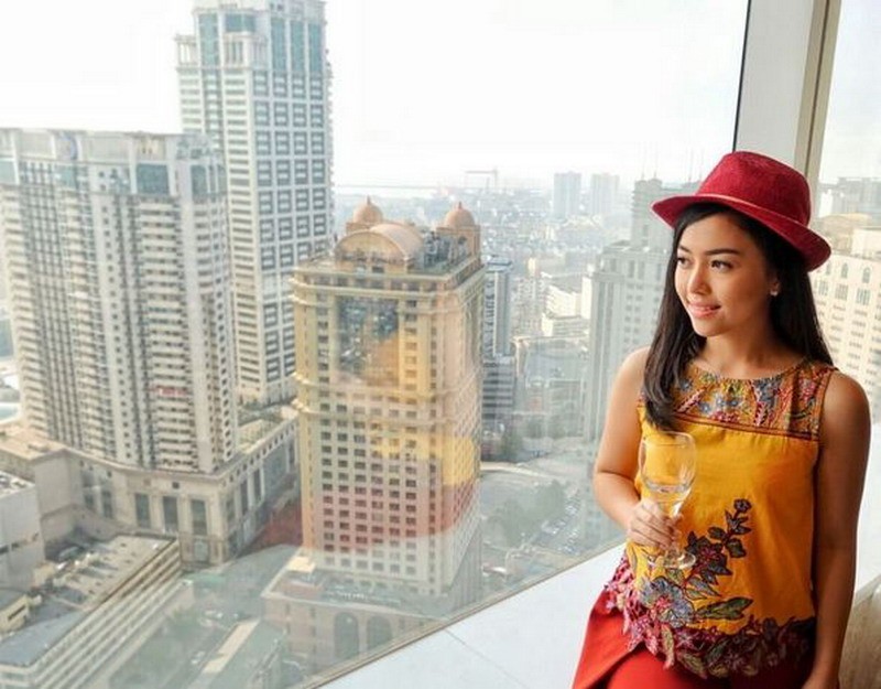 Kisah Sukses Dea Valencia, Bisnis Batik hingga Raih Omzet Ratusan Juta 