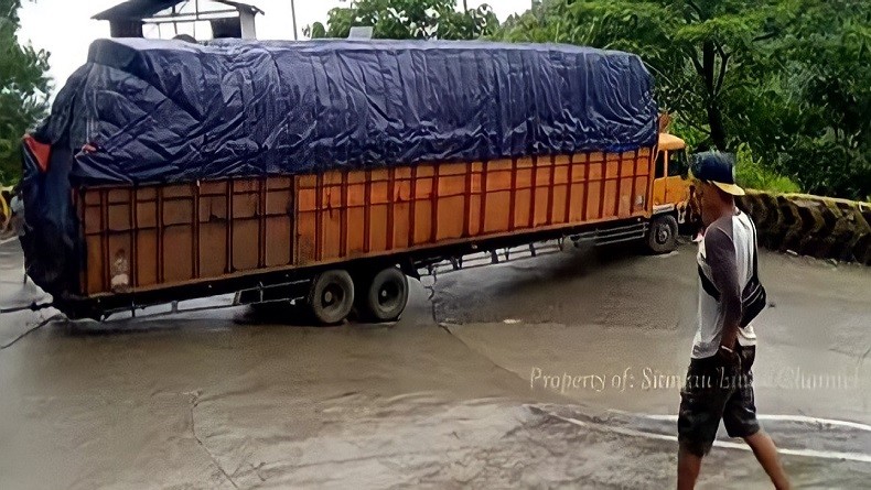 Penghasilan YouTube Channel Sitinjau Lauik Truck Video, Capai Rp802 Juta  Per Bulan