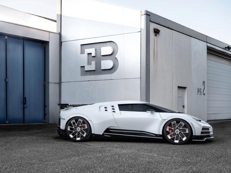 Cristiano Ronaldo Beli Bugatti Centodieci, Cuma Ada 10 Unit di Dunia  