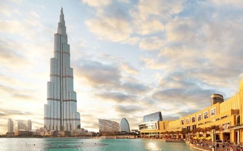 Kembali Dibuka, Bursa Saham UEA Anjlok Tajam Imbas Perang Iran-AS