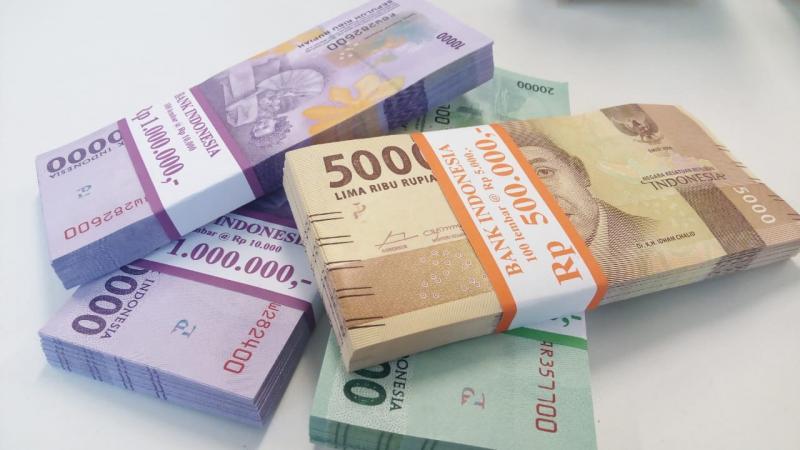Rupiah Hari Ini Ditutup Tak Bertenaga ke Rp17.877 per USD