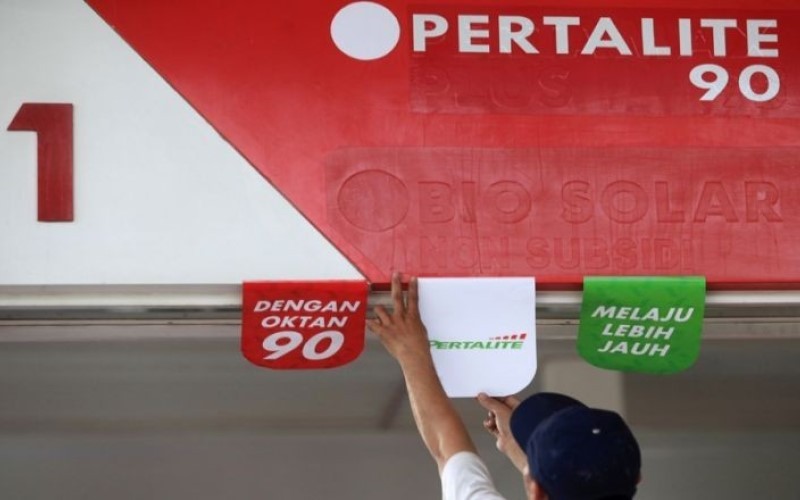 BBM Subsidi dan Tarif Listrik Tak Naik di Tengah Gejolak Rupiah-Harga Minyak